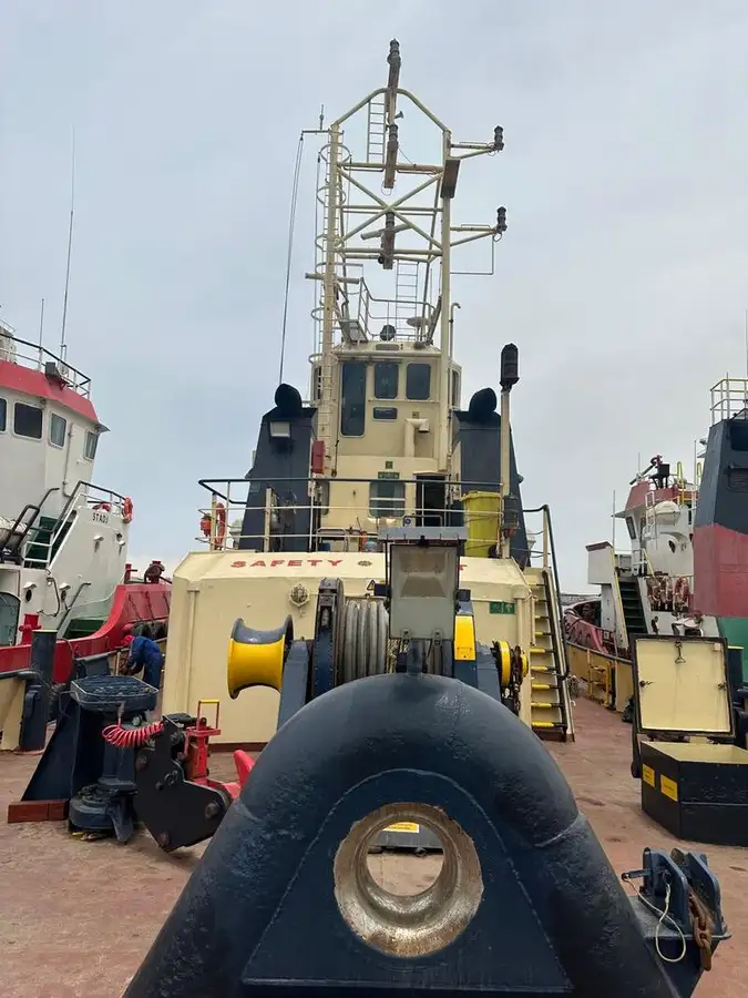 Kapal penarik keur dijual