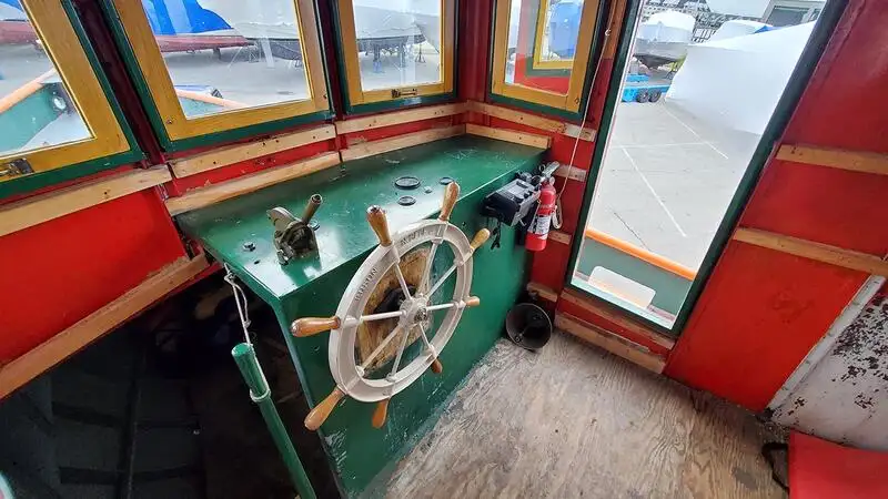 Kapal penarik keur dijual