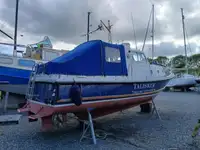 Kapal kerja keur dijual