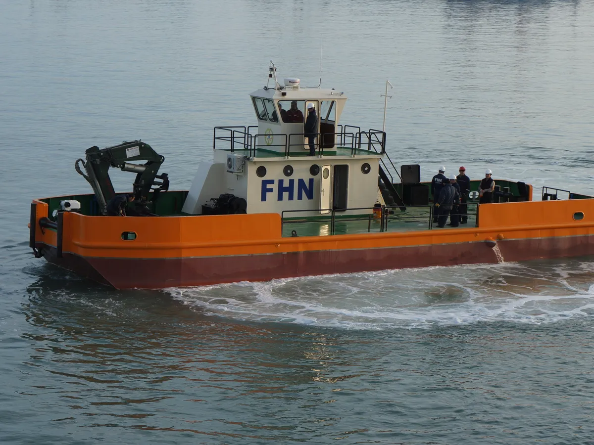 Kapal penarik keur dijual
