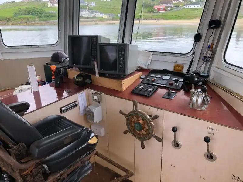 Kapal kerja keur dijual