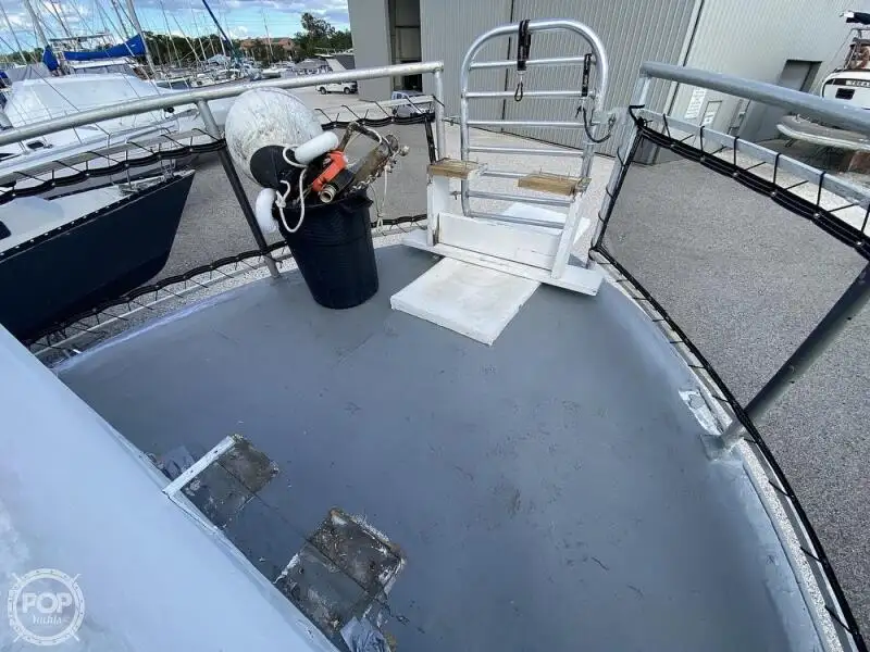 Kapal pesiar keur dijual