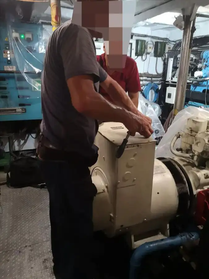 Kapal kru keur dijual