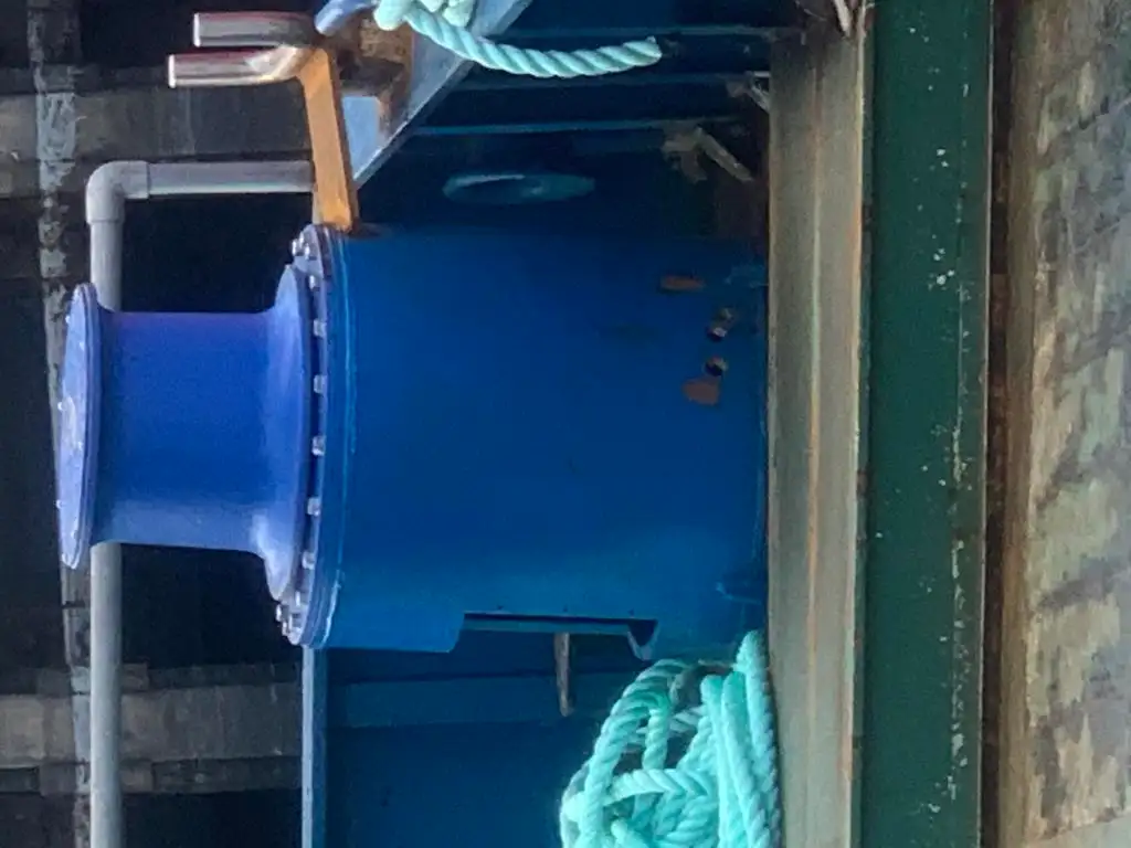 Kapal kerja keur dijual