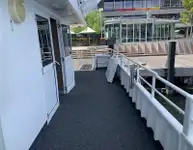Kapal pesiar keur dijual