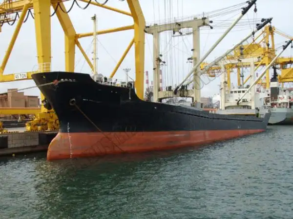 Kapal pangangkut barang curah keur dijual