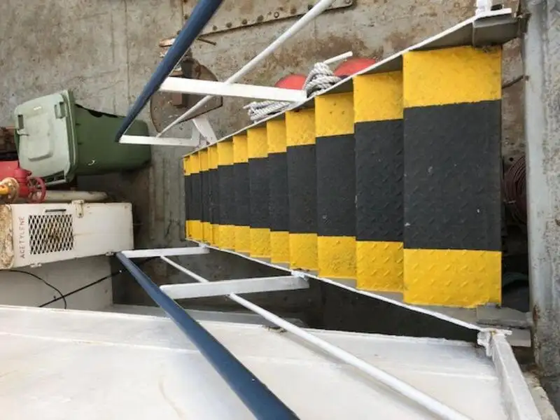 Kapal penarik keur dijual