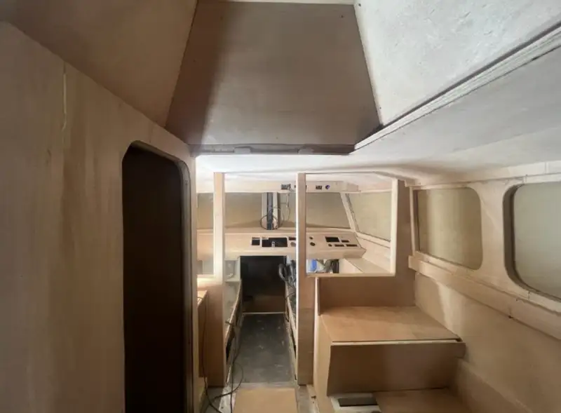 Kapal kerja keur dijual