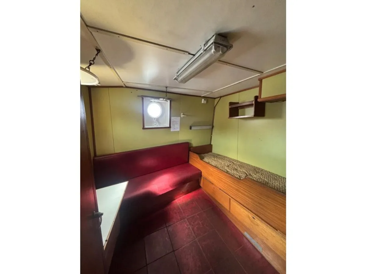 Kapal tunda keur dijual