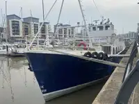 Trawler pikeun dijual