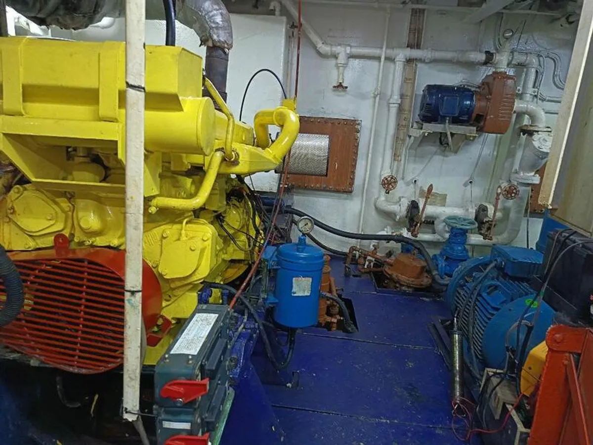 Kapal pasokan keur dijual