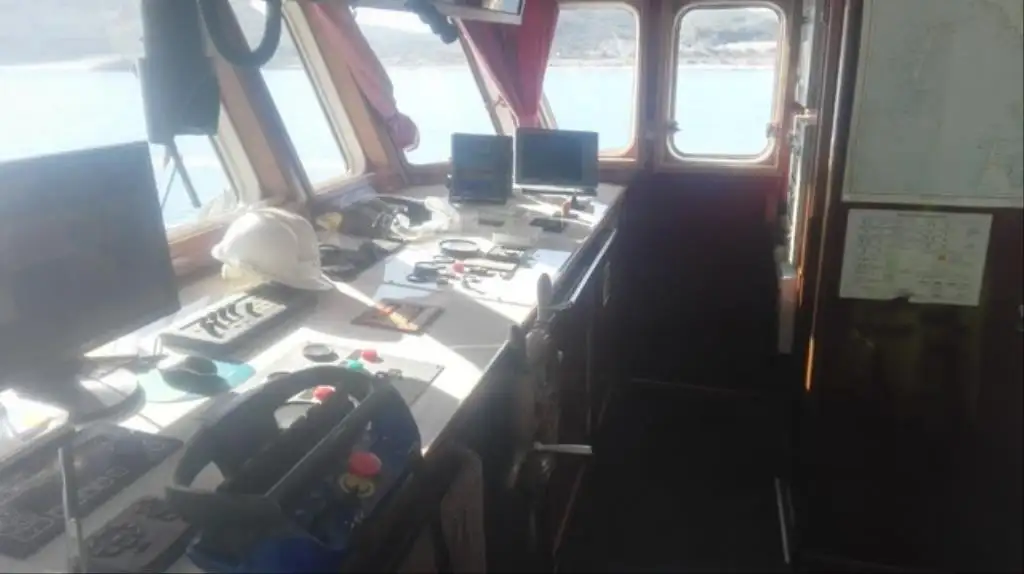 Kapal kerja keur dijual