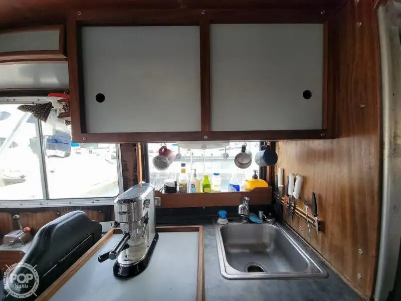Kapal penyelamat keur dijual