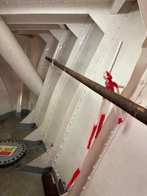 Kapal kerja keur dijual