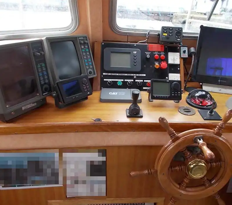 Kapal kerja keur dijual