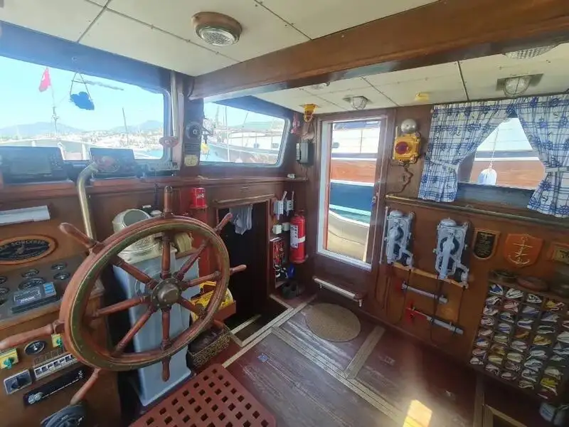 Kapal pemadam kebakaran keur dijual