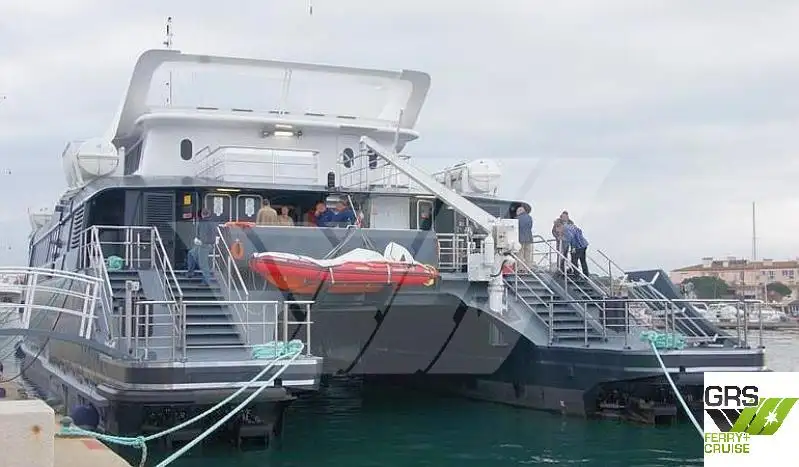 Kapal pesiar keur dijual