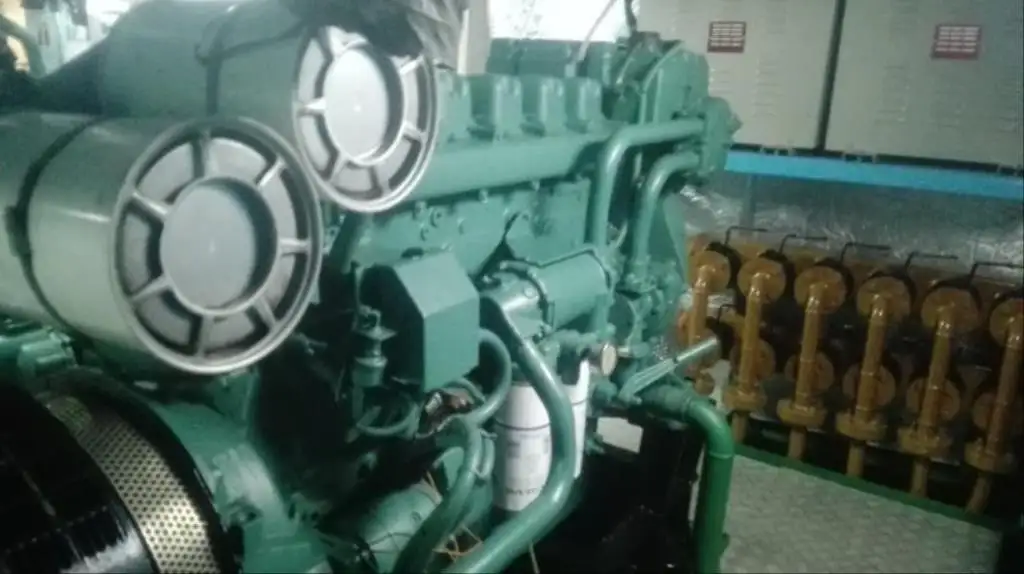 Kapal kerja keur dijual