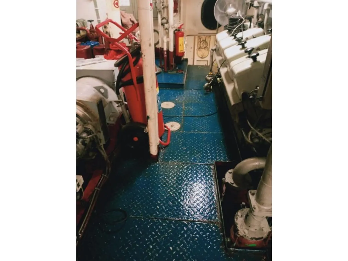 Kapal tunda keur dijual