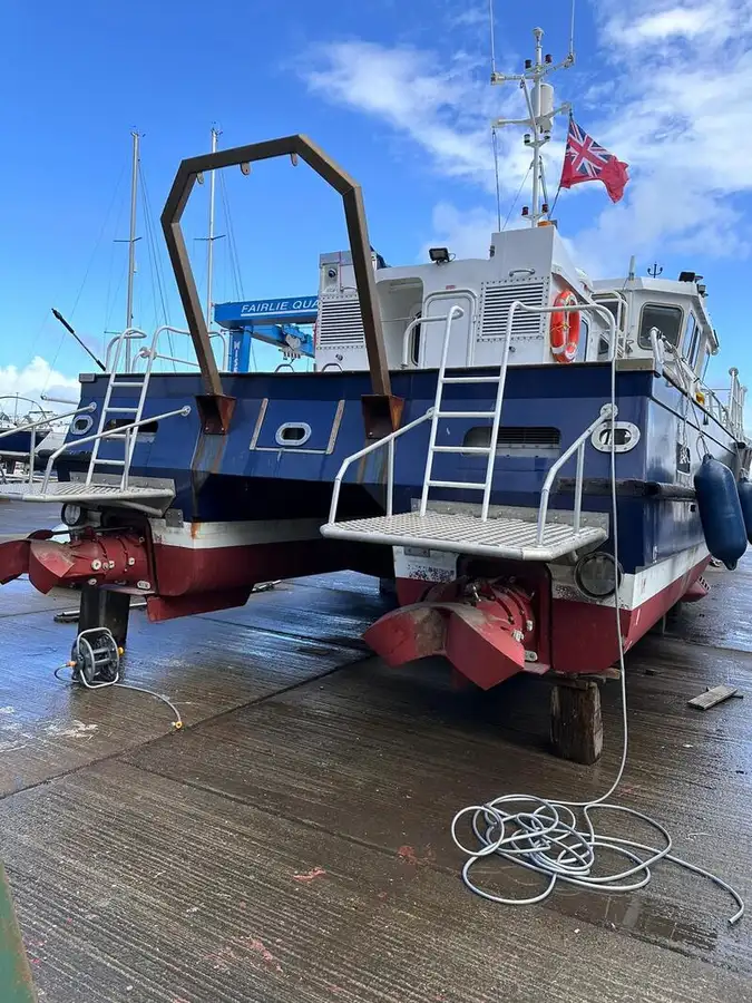 Kapal survei keur dijual