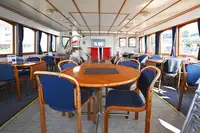 Kapal pesiar keur dijual