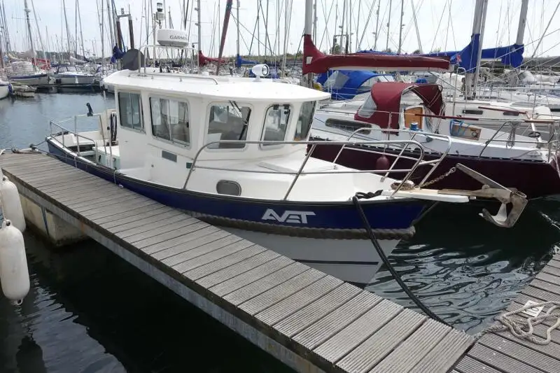 Kapal kerja keur dijual