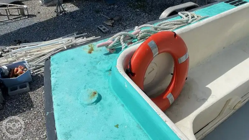 Kapal pesiar keur dijual
