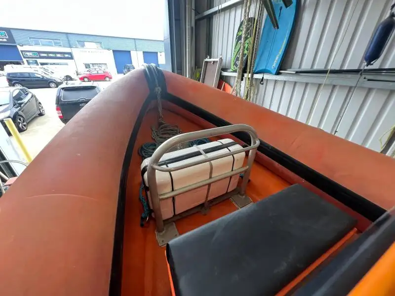 Kapal kerja keur dijual