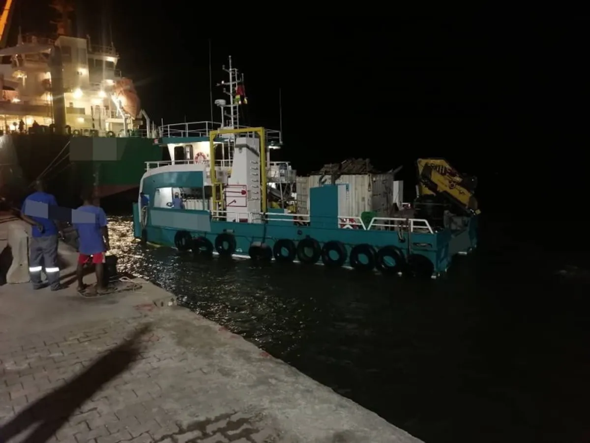 Kapal kerja keur dijual