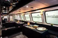 Kapal pesiar keur dijual