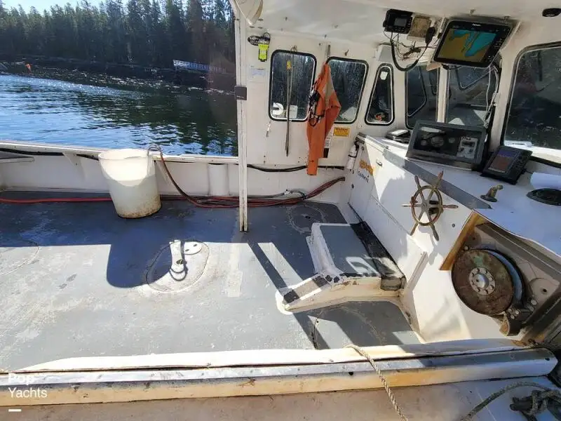 Kapal pangolahan lautan keur dijual