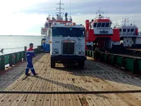 Kapal pendaratan, tangki keur dijual