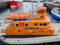 Kapal penyelamat keur dijual