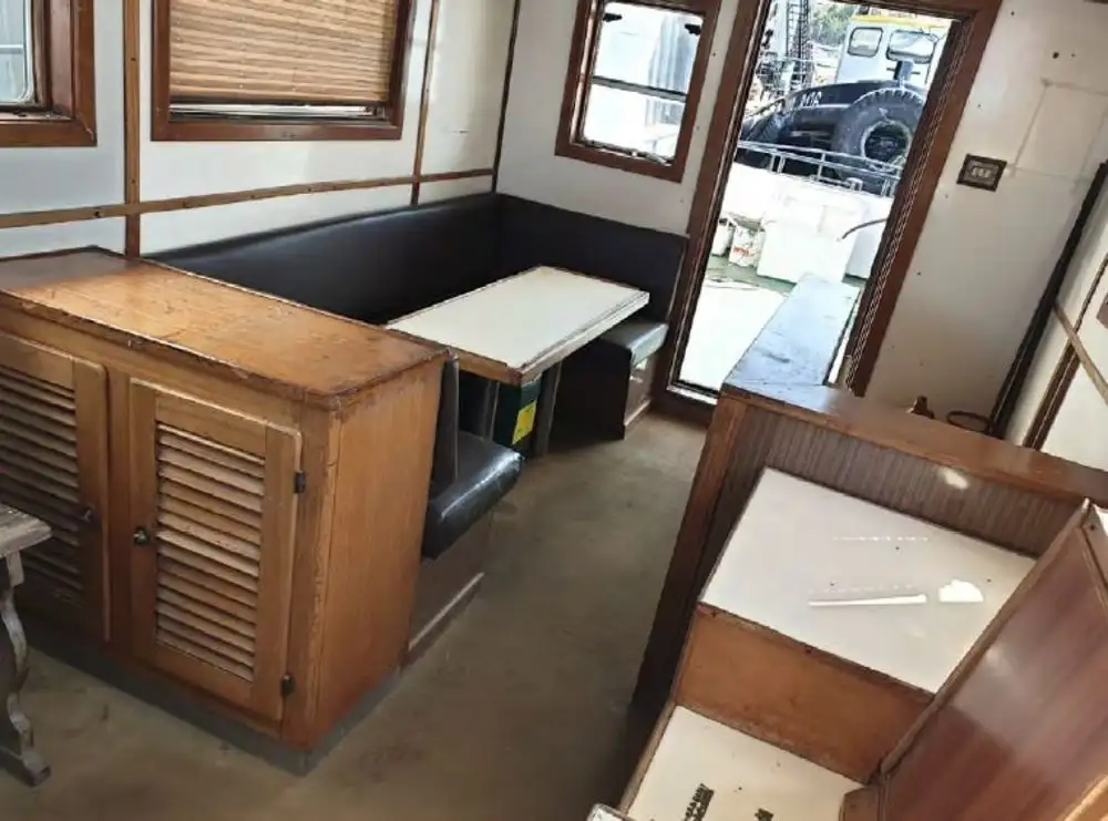 Kapal penarik keur dijual