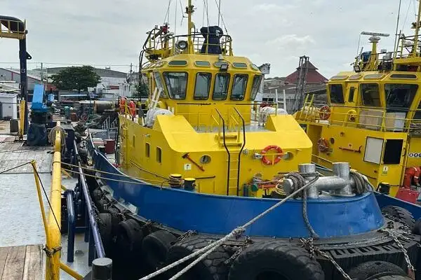 Kapal penarik keur dijual