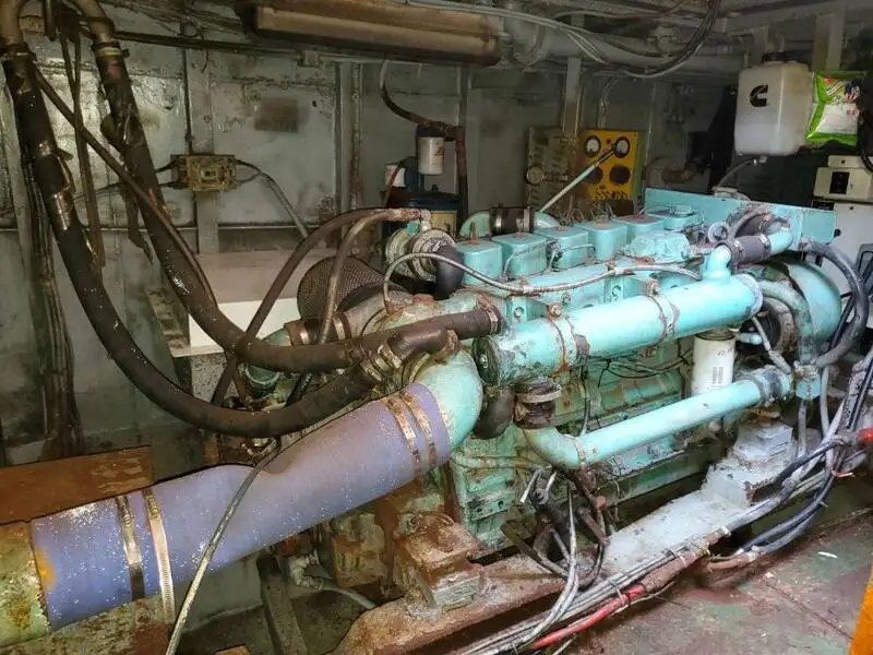 Kapal kerja keur dijual