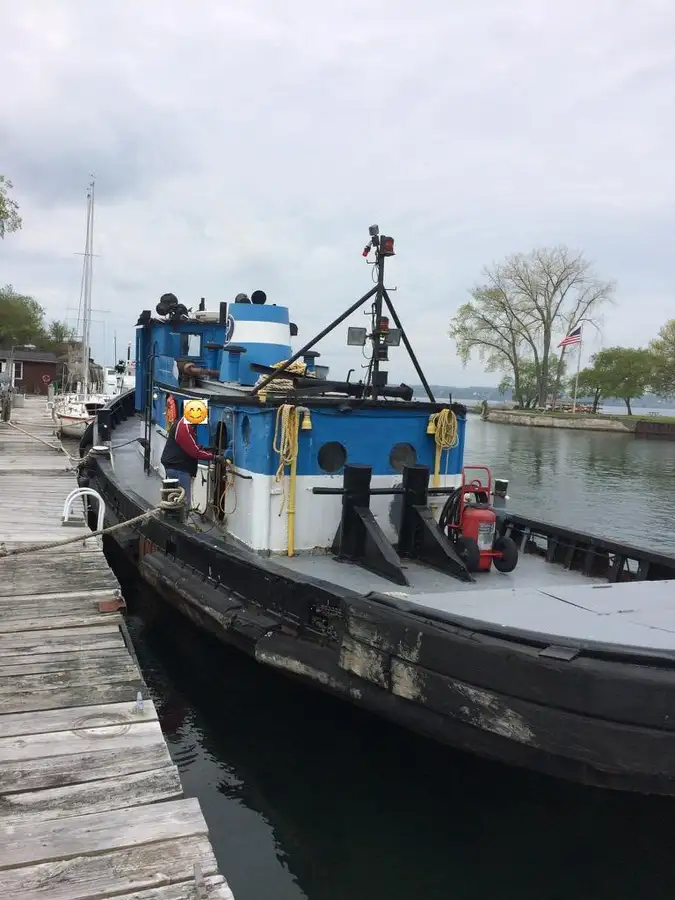 Kapal penarik keur dijual