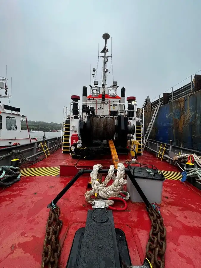 Kapal penarik keur dijual