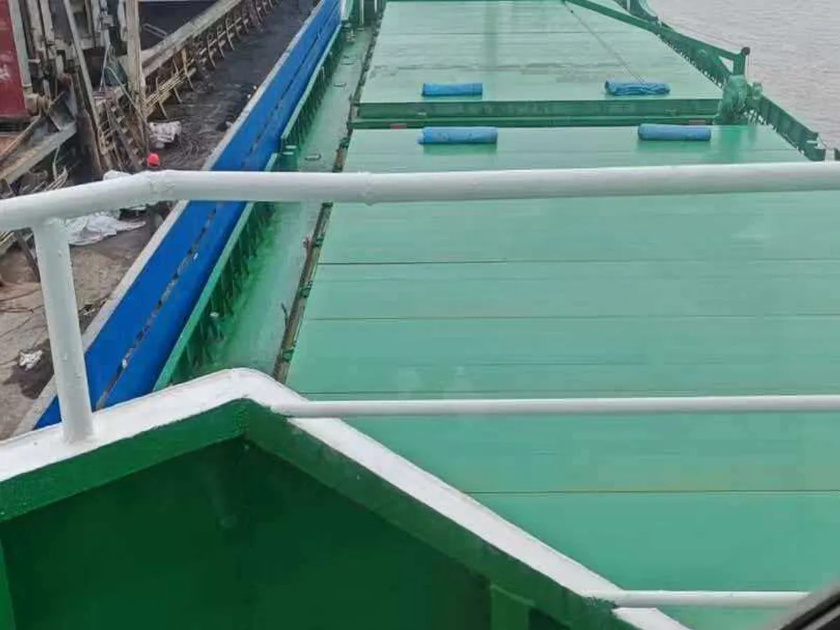 Kapal pangangkut barang curah keur dijual