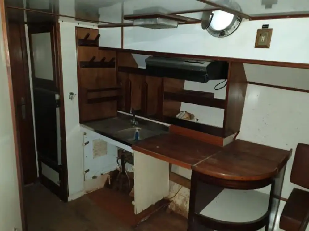 Kapal penarik keur dijual