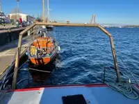Kapal kerja keur dijual