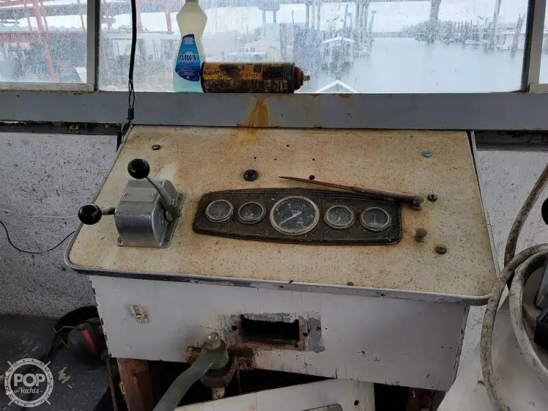 Kapal pasokan keur dijual