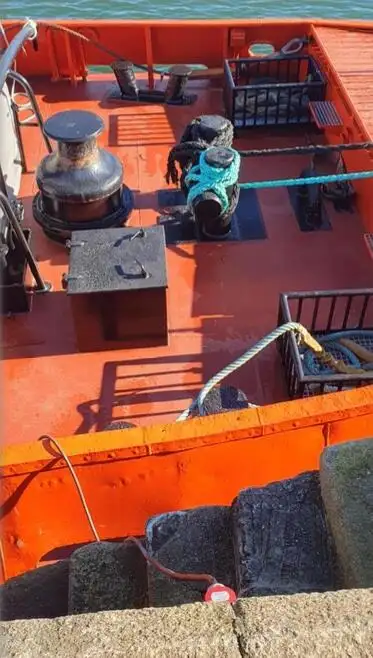Kapal penarik keur dijual