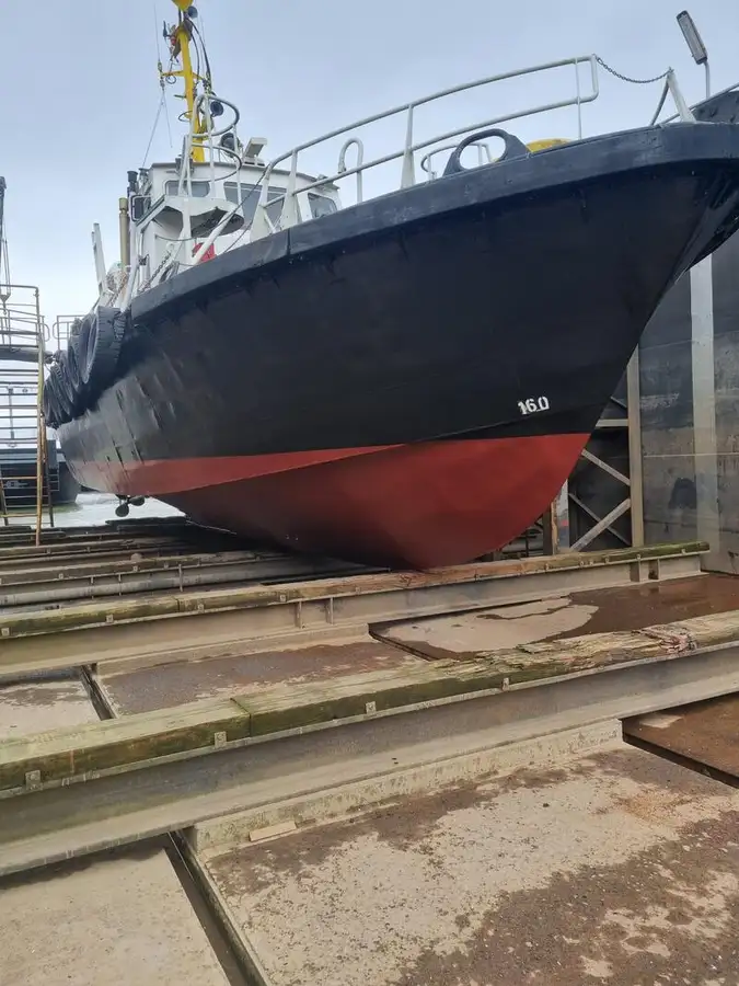 Kapal kru keur dijual