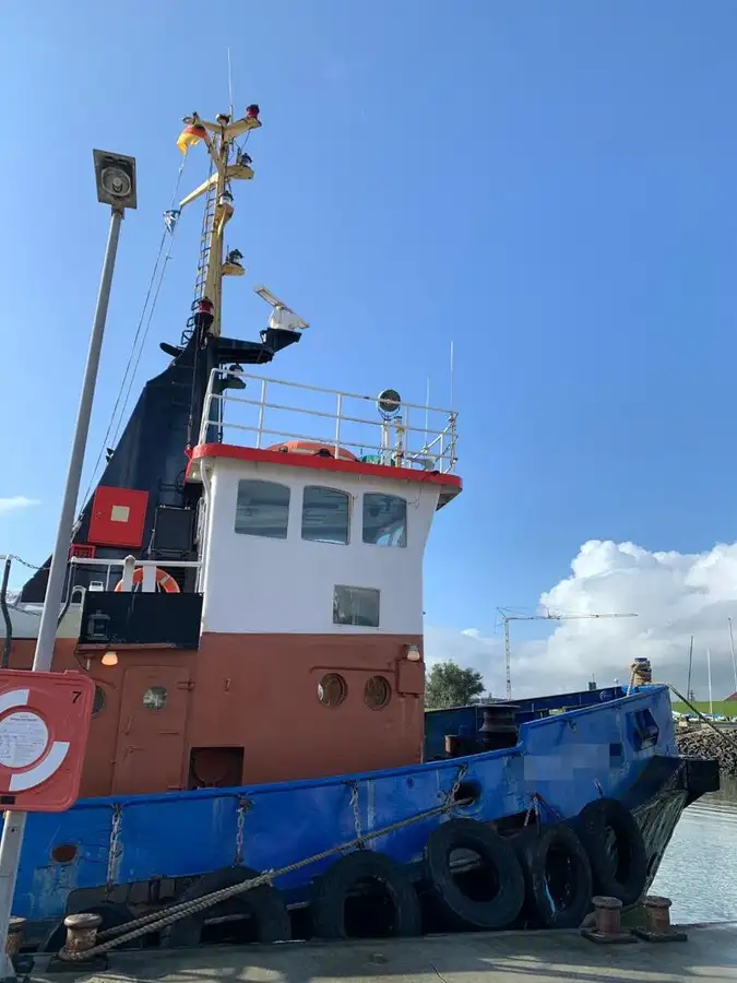 Kapal penarik keur dijual