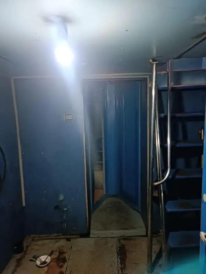 Kapal kerja keur dijual