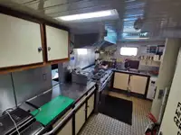 Kapal pasokan keur dijual