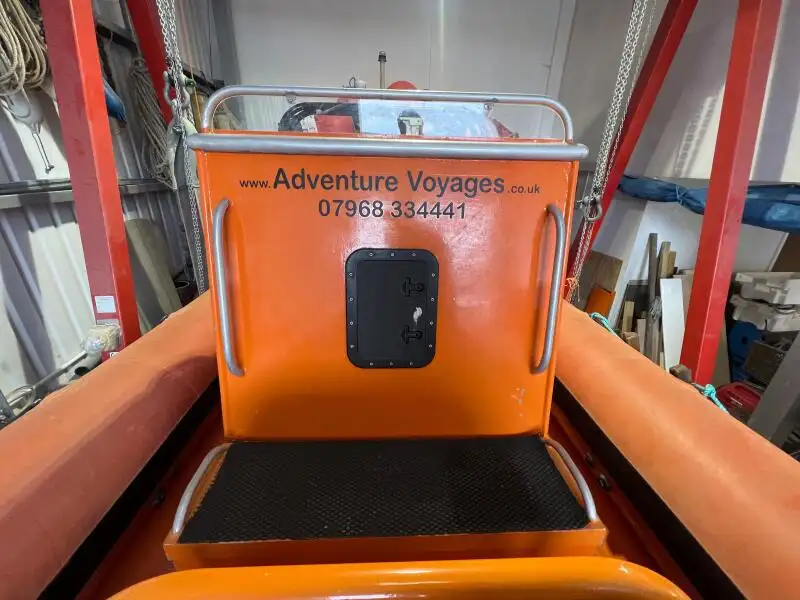Kapal kerja keur dijual