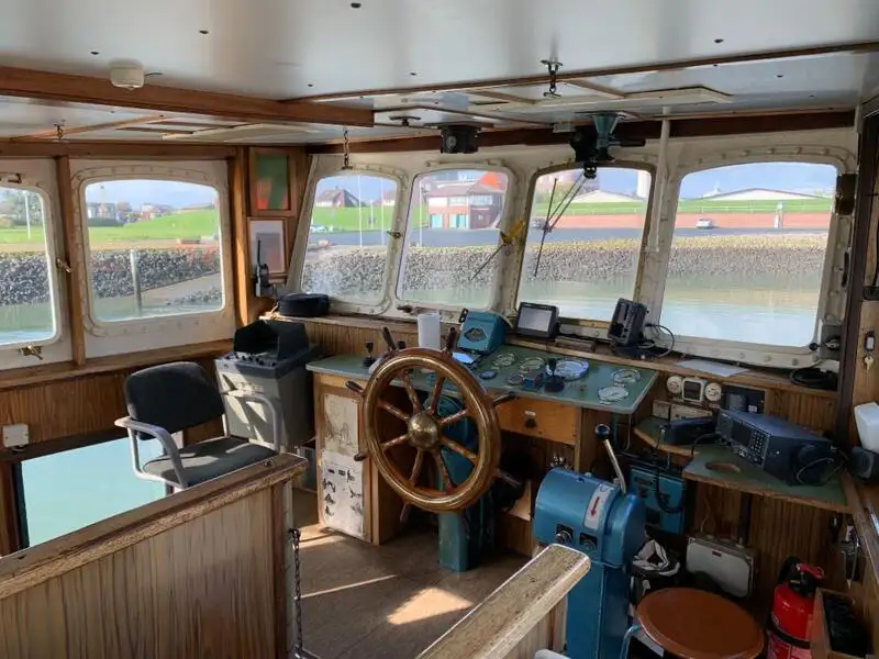 Kapal penarik keur dijual