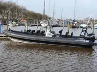 Kapal wadahna pikeun dijual